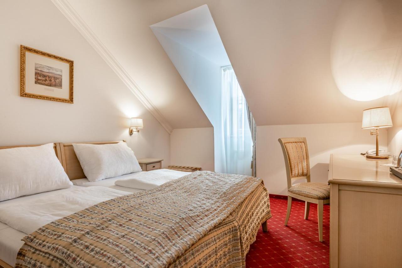Spa Hotel Schlosspark Karlsbad Buitenkant foto