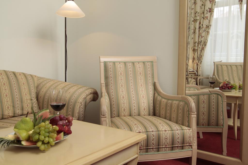 Spa Hotel Schlosspark Karlsbad Kamer foto
