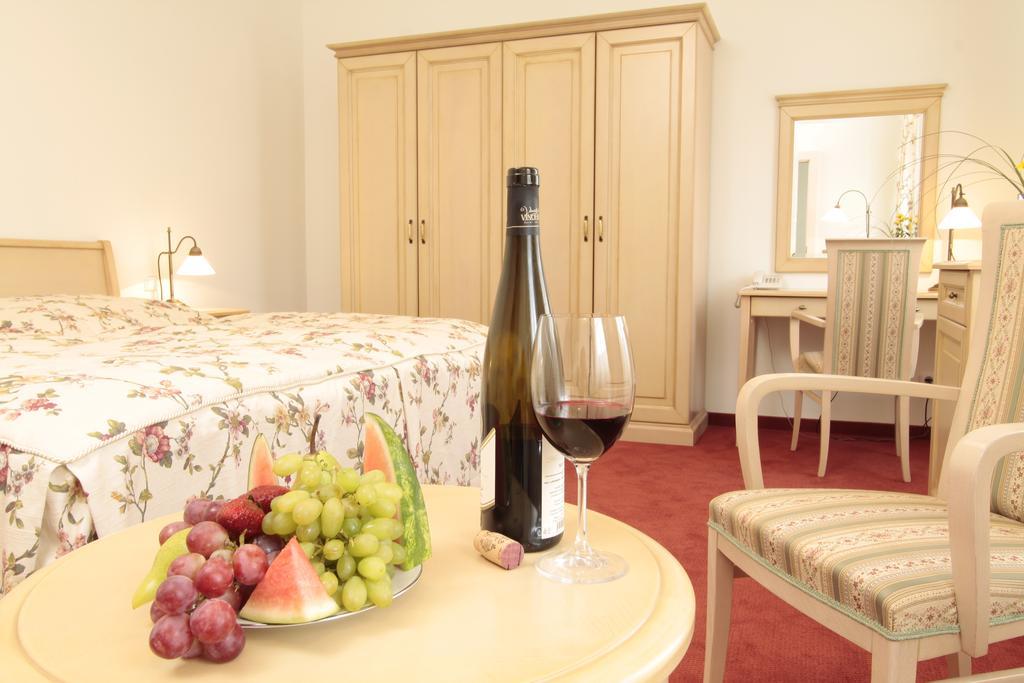 Spa Hotel Schlosspark Karlsbad Buitenkant foto