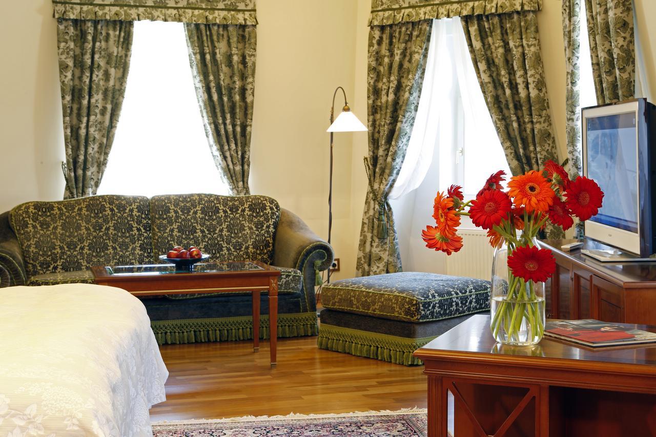 Spa Hotel Schlosspark Karlsbad Buitenkant foto