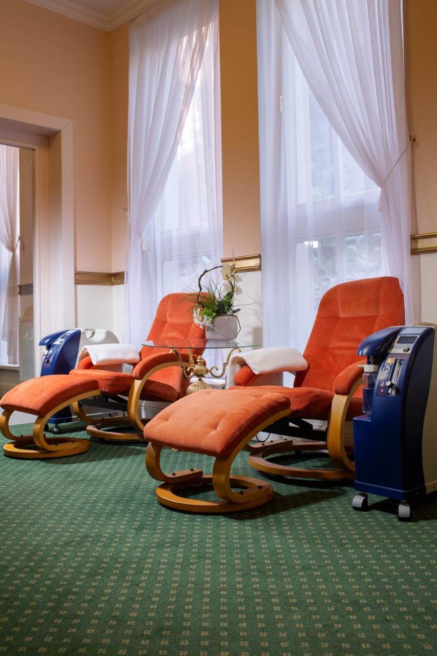 Spa Hotel Schlosspark Karlsbad Buitenkant foto