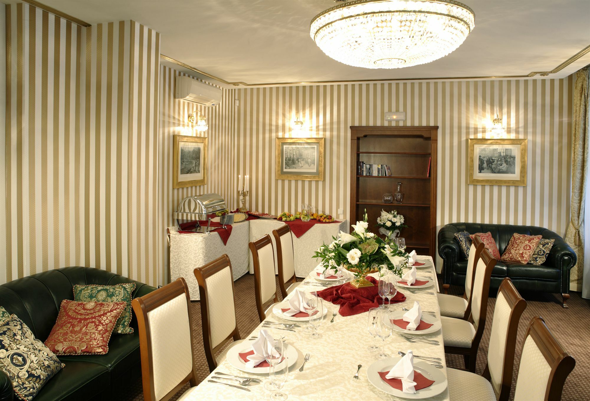 Spa Hotel Schlosspark Karlsbad Buitenkant foto